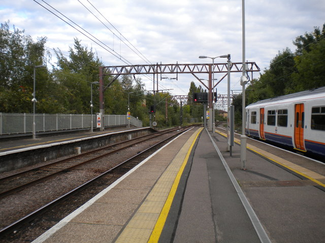 South end of Enfield Town railway station (2)