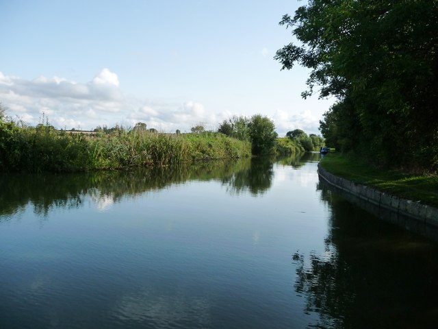 Grand Union Canal, south from Welford Junction