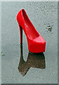 NS5965 : A red stiletto shoe in George Square by Thomas Nugent