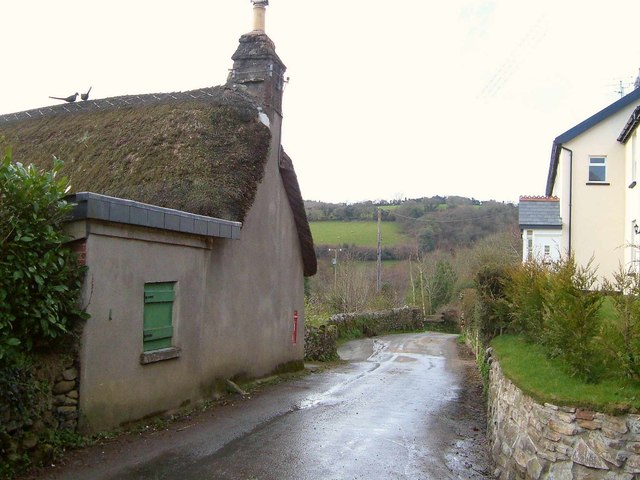 File:By The Square, St Mawes geograph-5218730-by-Derek-Harper.jpg