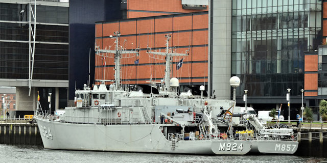 The BNS Primula and HNLMS Makkum, Belfast (October 2017)