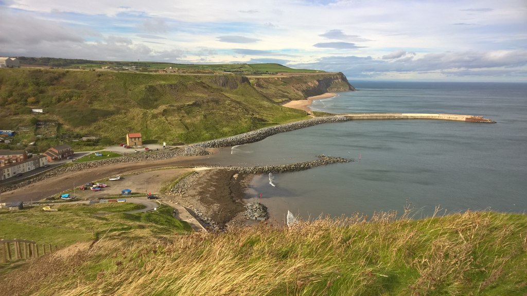 Skinningrove Harbour © Chris Morgan cc-by-sa/2.0 :: Geograph Britain ...