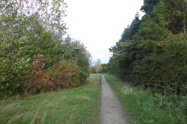 Path along the northern end of the golf club