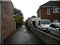 Public footpath to Pendeford Avenue, Palmers Cross