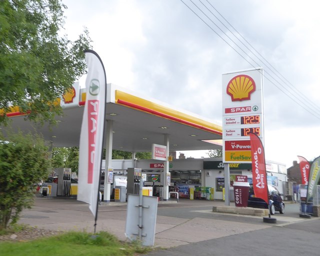 Shell filling station with Spar shop
