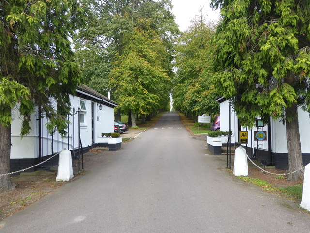 The entrance lodges to West Lodge Hotel