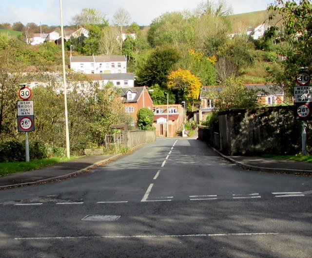 Junction of Dinas Road and Station Road, Dinas
