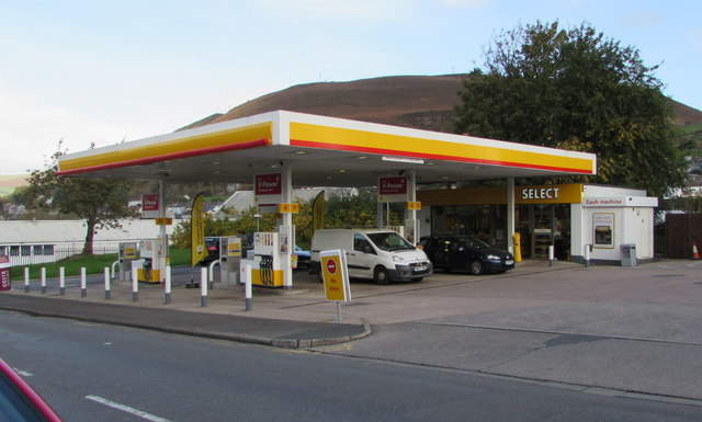 Shell filling station and Select shop, Tylacelyn Road, Penygraig