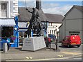 SJ0743 : Owain Glyndwr statue, Corwen by Stephen Craven