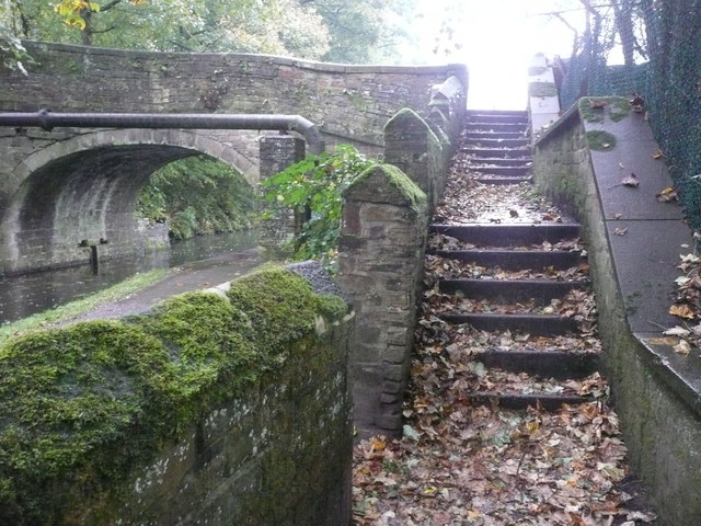 Steps on Sowerby Bridge FP150, Luddendenfoot