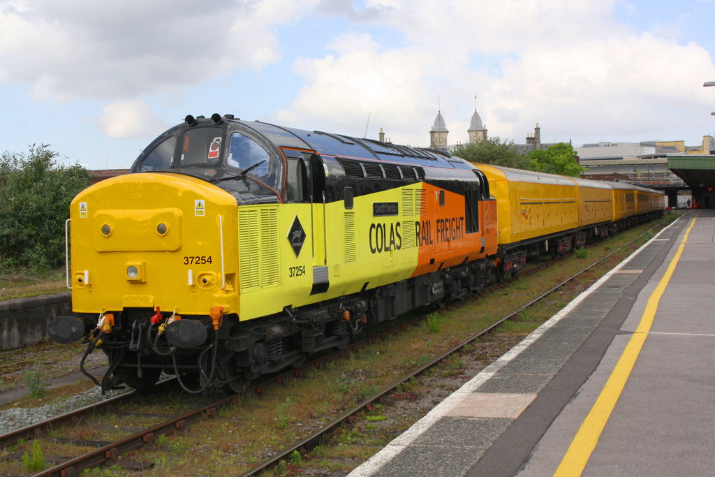 Railway test train in Temple Meads... \u00a9 Roger Templeman cc-by-sa\/2.0 ...