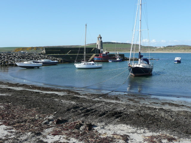 The harbour, Port Logan © Humphrey Bolton cc-by-sa/2.0 :: Geograph ...