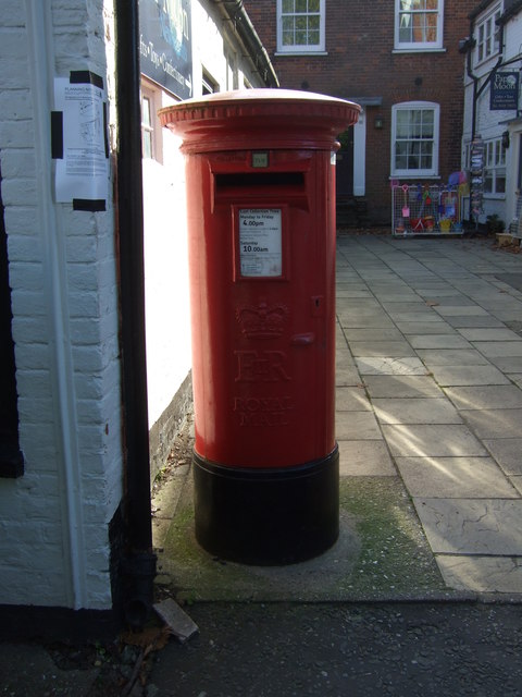 Elizabeth II postbox on Front Street, Burnham Market