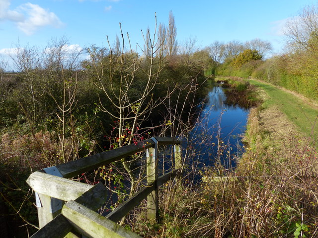 Grantham Canal next to the derelict lock 14