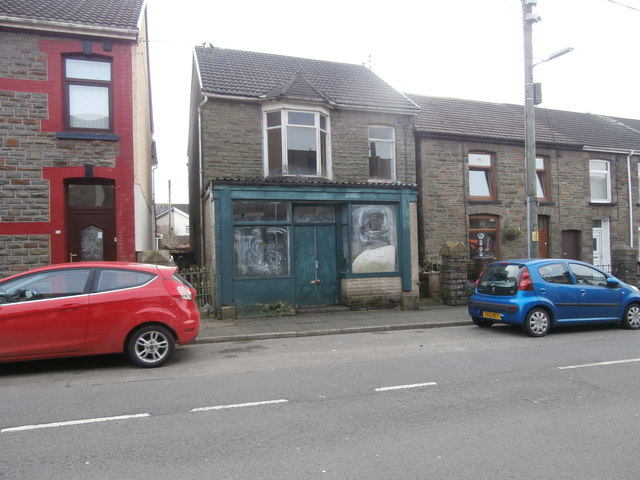 Abandoned shop, Pretoria Rd, Tonyrefail