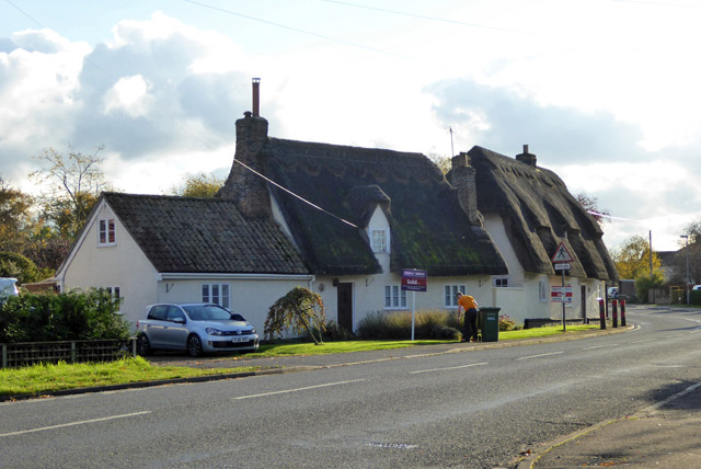 Thatched cottages, Potton Road, Hilton