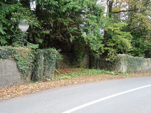 Disused gateway on the R760 road