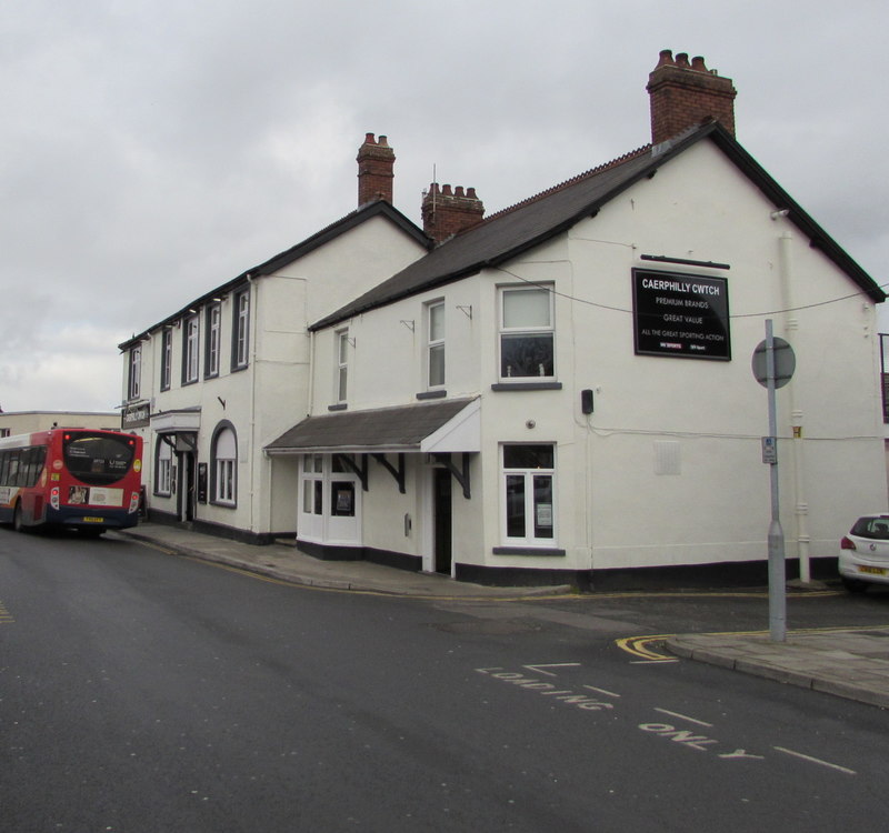 Caerphilly Cwtch pub, Station Terrace,... © Jaggery :: Geograph Britain ...