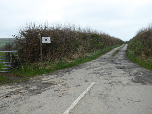 Track leading to Lower Polgrain Farm