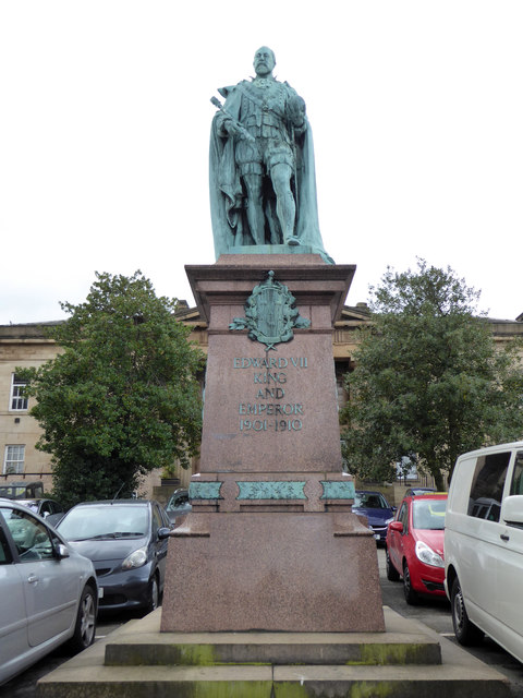 Statue of Edward VII - Huddersfield