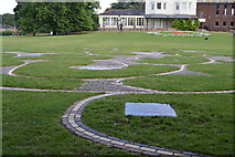 SU8486 : The Maze, Higginson Park by N Chadwick