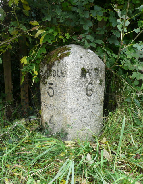 Milestone near Dalrymple Bridge