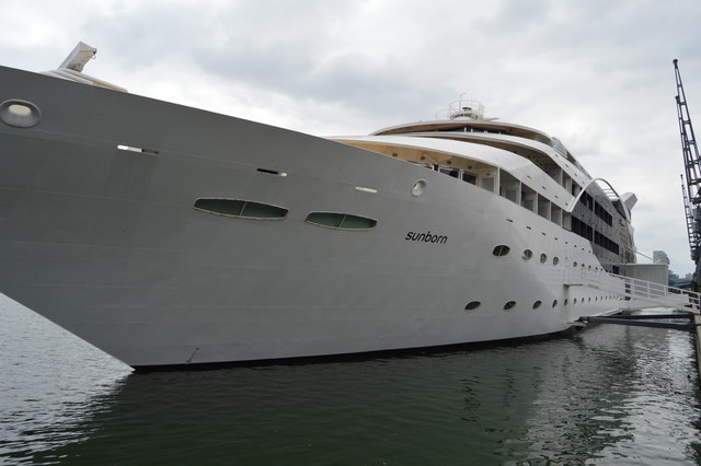 Sunborn Yacht Hotel
