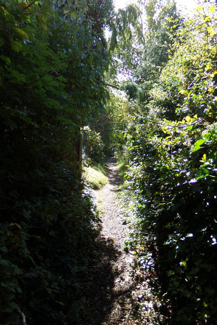 Footpath to the A1120 Badingham Road