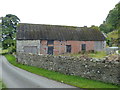SJ2740 : Listed barn at Fron Uchaf Farm by Richard Law