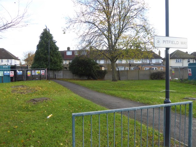 Footpath from Pitfield Way to Mitchell Way