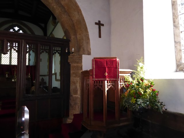 St Martin, Shutford: pulpit