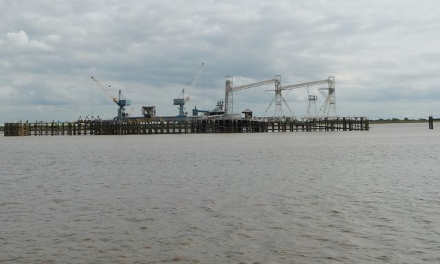 Old and new uses, New Holland Pier