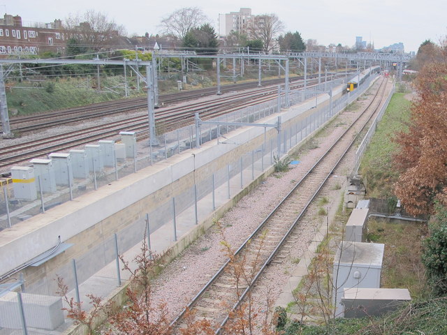 Crossrail Acton diveunder in use