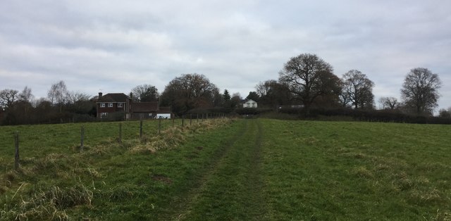 Approaching Pickeridge Farm