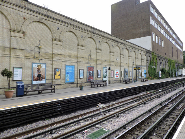 West Brompton railway station
