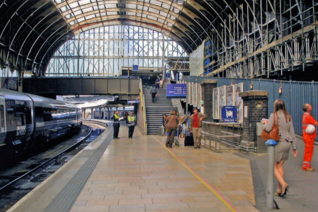 Paddington station, outward on Platform 8, 2010