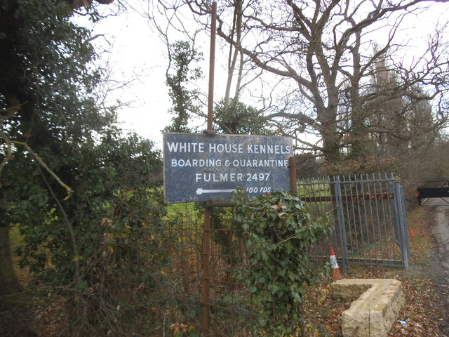 The old entrance to White Hart Kennels on Seven Hills Road