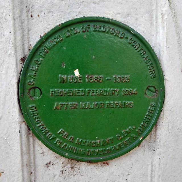 Plate on Suspension Bridge, Bedford