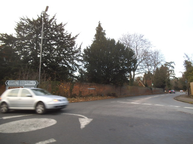 Junction on Grays Park Road, Stoke Green