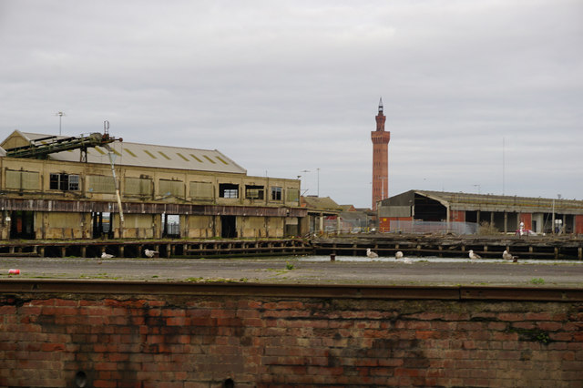 Derelict  buildings at Grimsby Docks