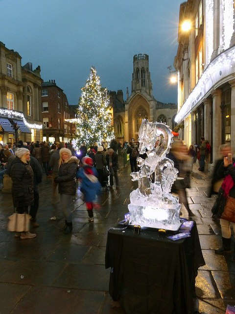 2017 York Ice Trail – Siggy the Mansion House Dragon, St Helen's Square
