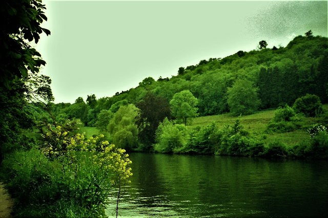 Streatley River Down