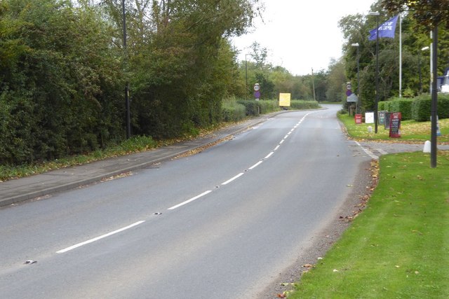 The A4104 near Upton-upon-Severn Marina