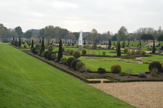 Hampton Court Palace - Privy Garden