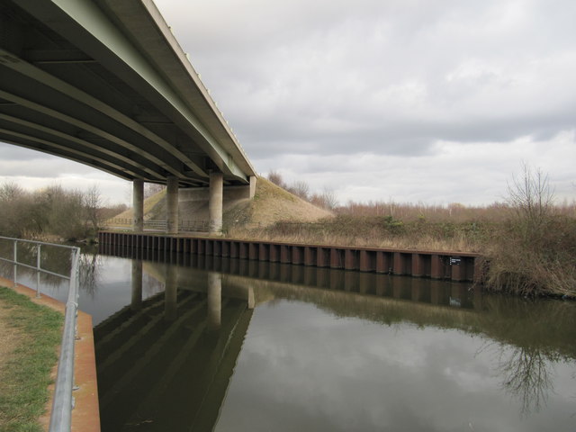 Selby Canal where it is crossed by the A63 Selby Bypass