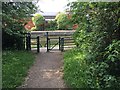 Path joining the Grand Union Canal Walk