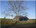 Ysgubor ger y groesffordd / Barn near the crossroads