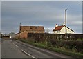 Approaching Grange Farm, Fishlake