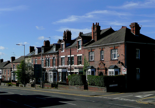 Terraced housing in Audnam, Amblecote,... © Roger D Kidd :: Geograph ...