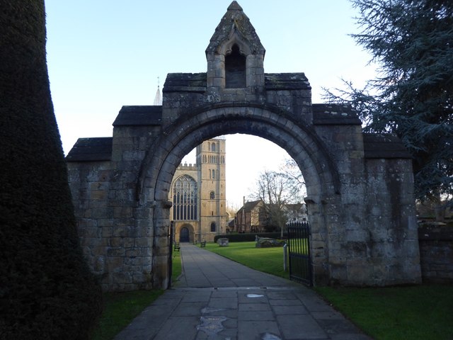 Gateway to a sunlit Southwell Minster
